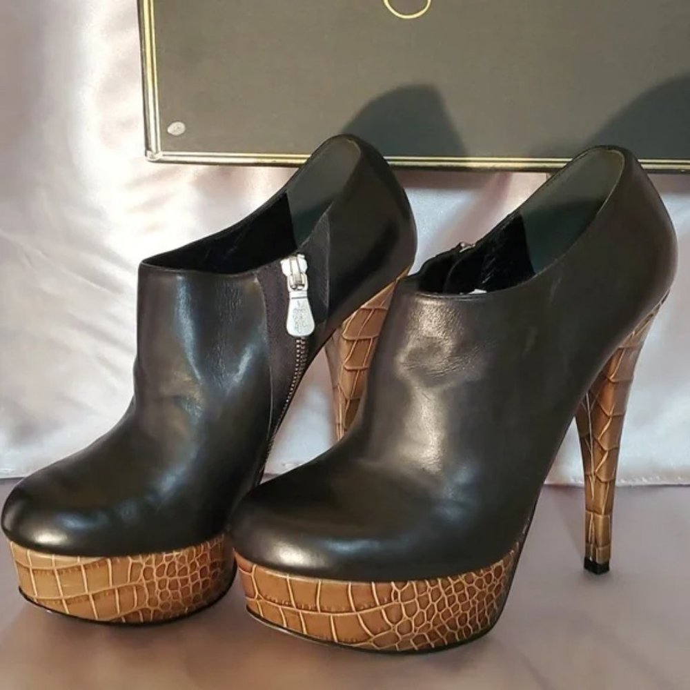 Alejandro Ingelmo black platform leather booties -  size 8